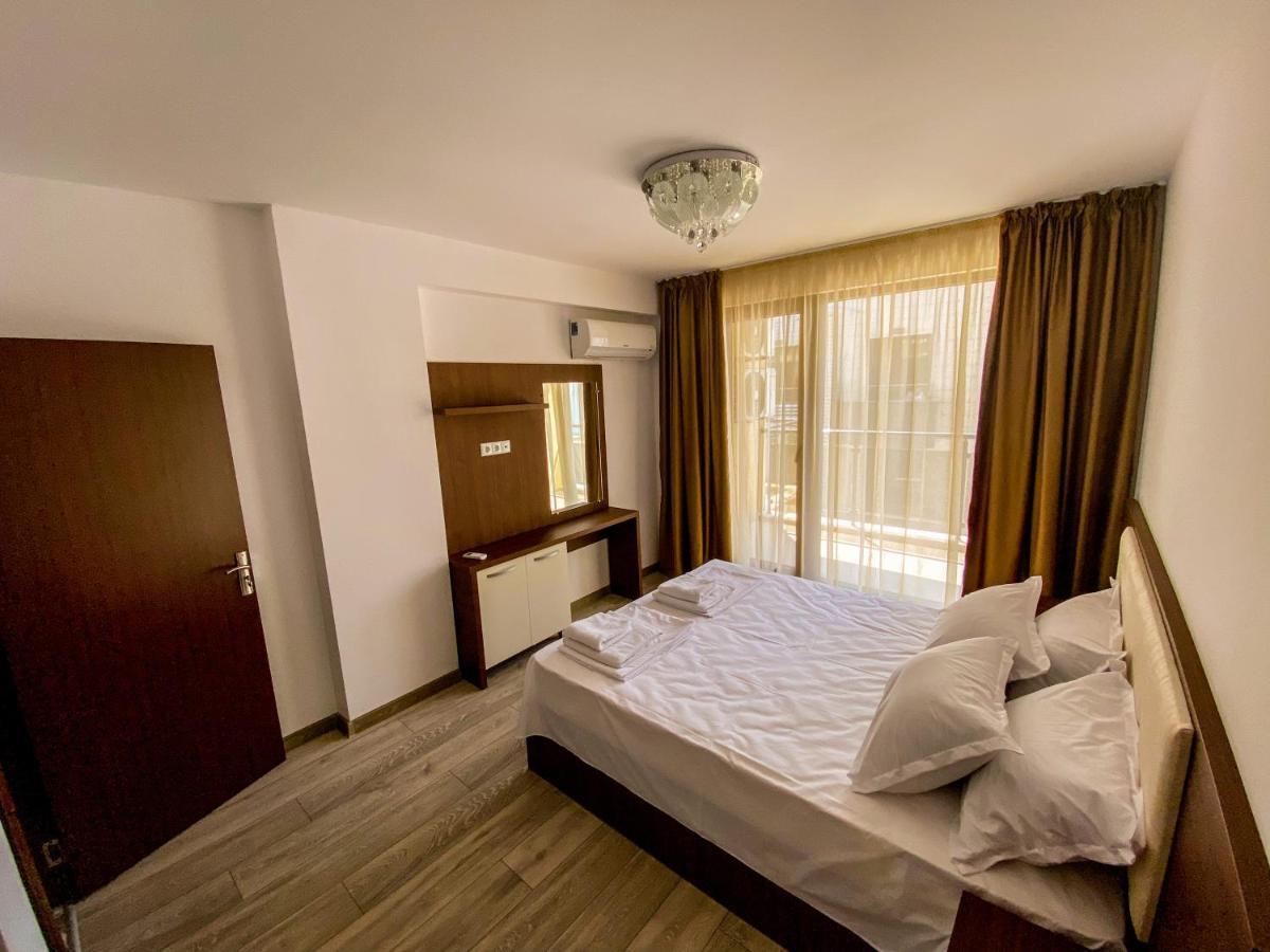Apartments Pomorie Апартамент
