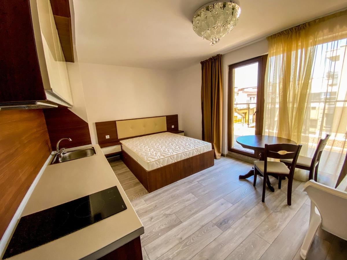 Апартамент Apartments Pomorie Поморие