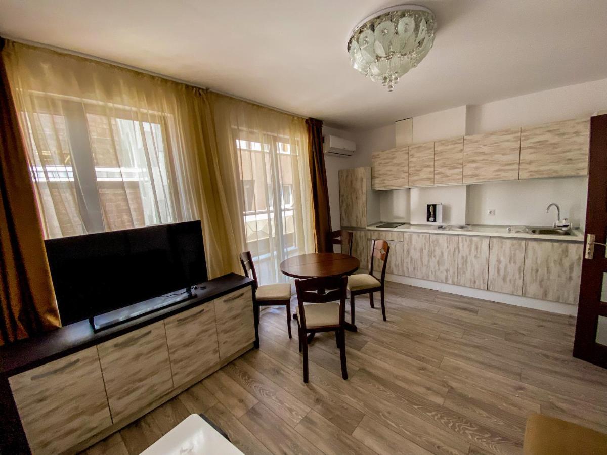 Апартамент Apartments Pomorie *