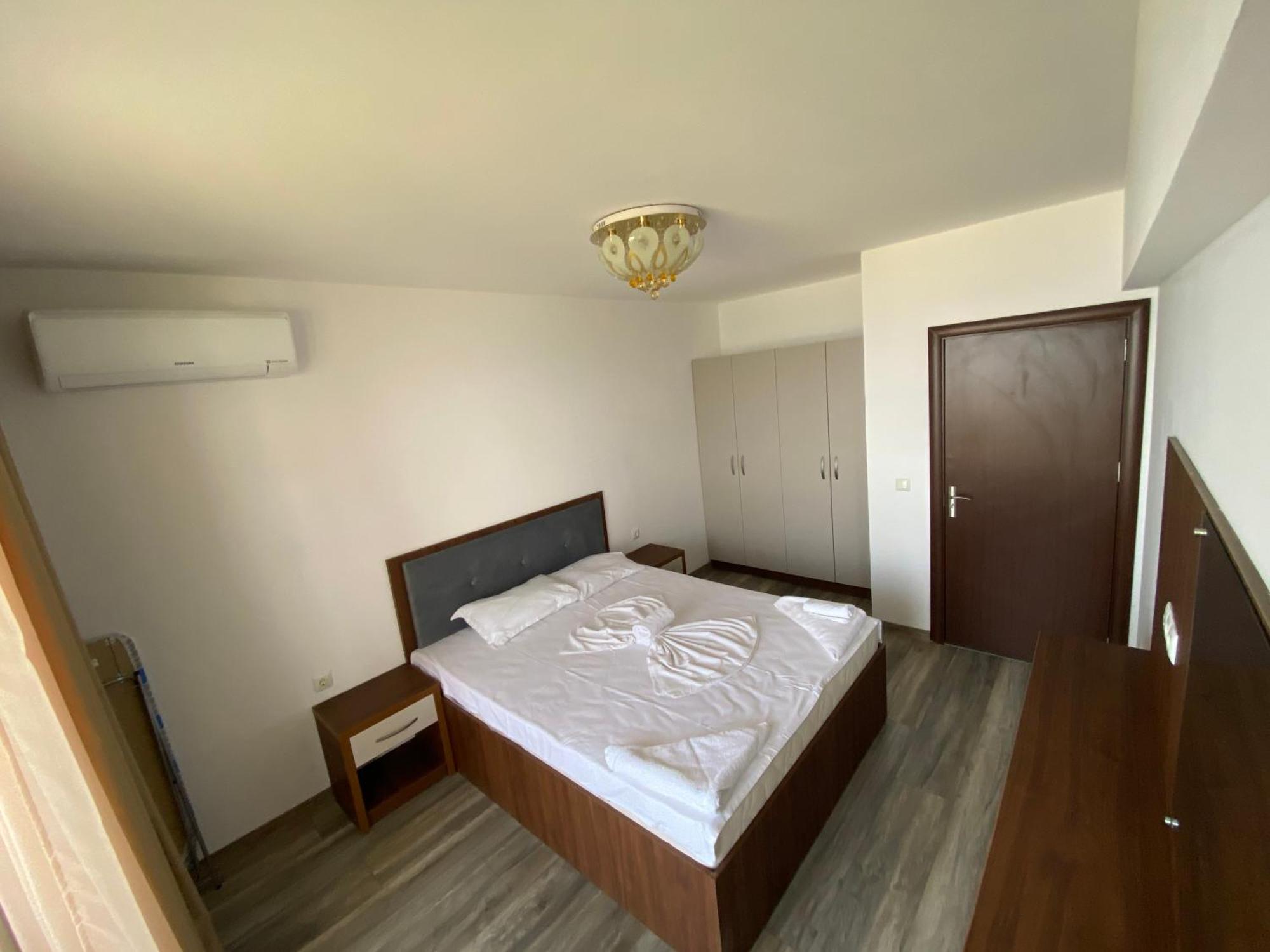 Apartments Pomorie Апартамент *