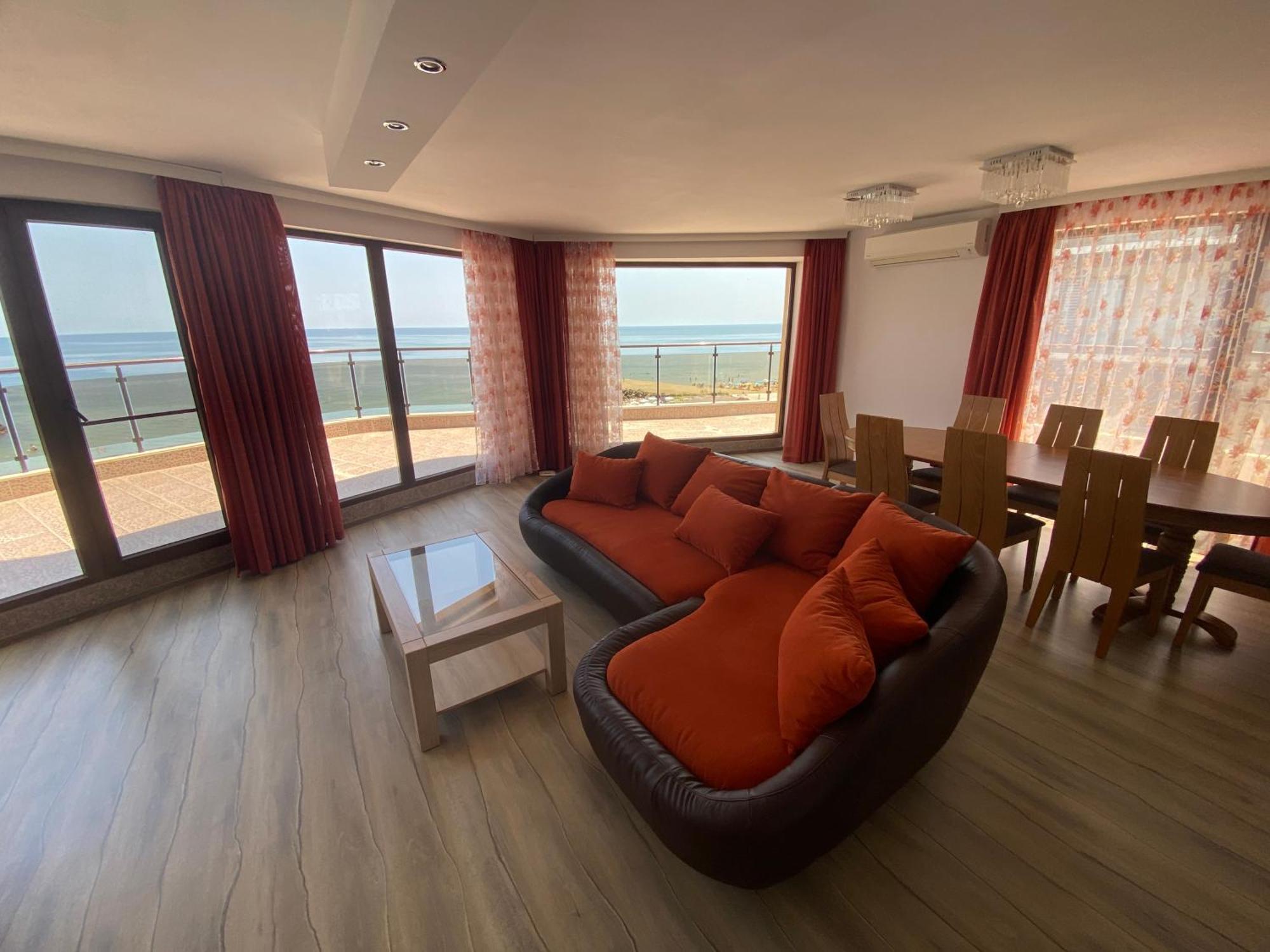 Apartments Pomorie Апартамент Поморие