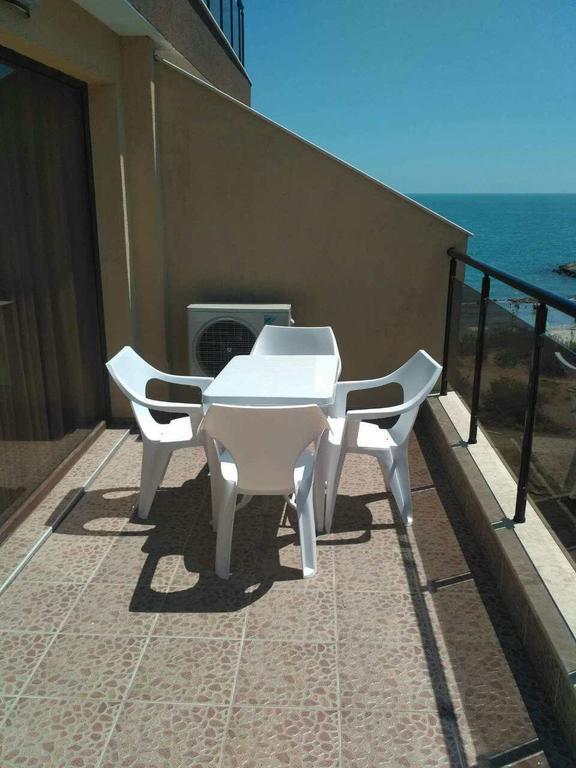 Apartments Pomorie Апартамент *